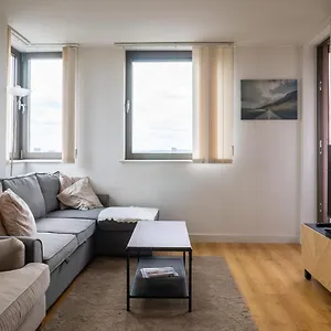 https://city-air-apartments-shadwell-great-transport-links.cambridgehotelsuk.com